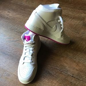 New in box, never worn Air Jordan 1 6Y